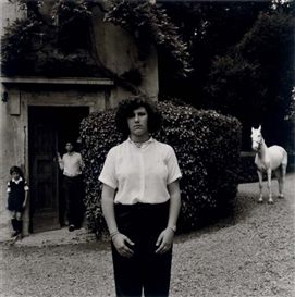 Patrick Faigenbaum, Untitled (Florentine Family), 1984