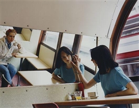 Hannah Starkey, Untitled – May, 1997