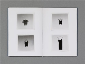 Hans-Peter Feldmann, ALLE KLEIDER EINER FRAU (FROM THE WORK GROUP: BILDERHEFTE)