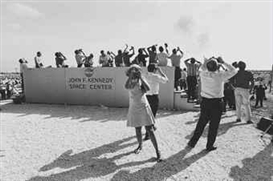 Garry Winogrand, Apollo 11 Moon Shot, Cape Kennedy, Florida, 1969