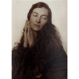 Trude Fleischmann, The actress Ida Roland