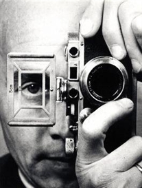 Umbo, Selbstportrait mit Kamera. 1952