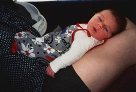 Nan Goldin, FRITZ, 5 DAYS OLD. AUG. 18.“, FROM: „ALF AND FRITZ / VOLCANO