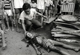 Philip Jones Griffiths, "Saigon Under Attack"