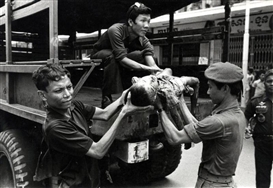 Philip Jones Griffiths, "War in Cambodia"