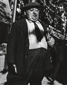 Lisette Model, Newspaper Salesman