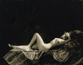Alfred Cheney Johnston, Lounging nude