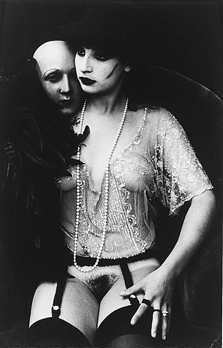 MutualArt.com - The Web's Largest Art Information Service.