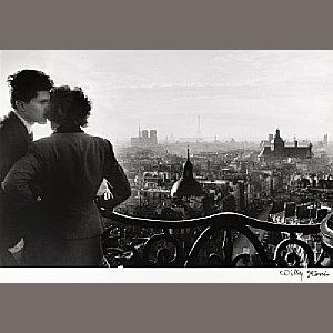 Willy Ronis | Les Amoureux de la Bastille, Paris, 1957 (2001