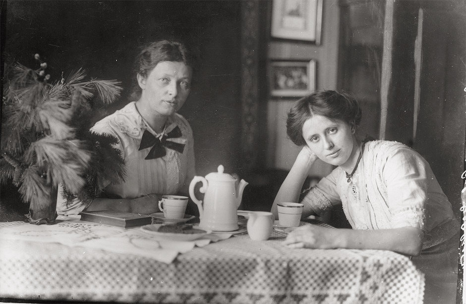 August Sander | Coffee break | MutualArt