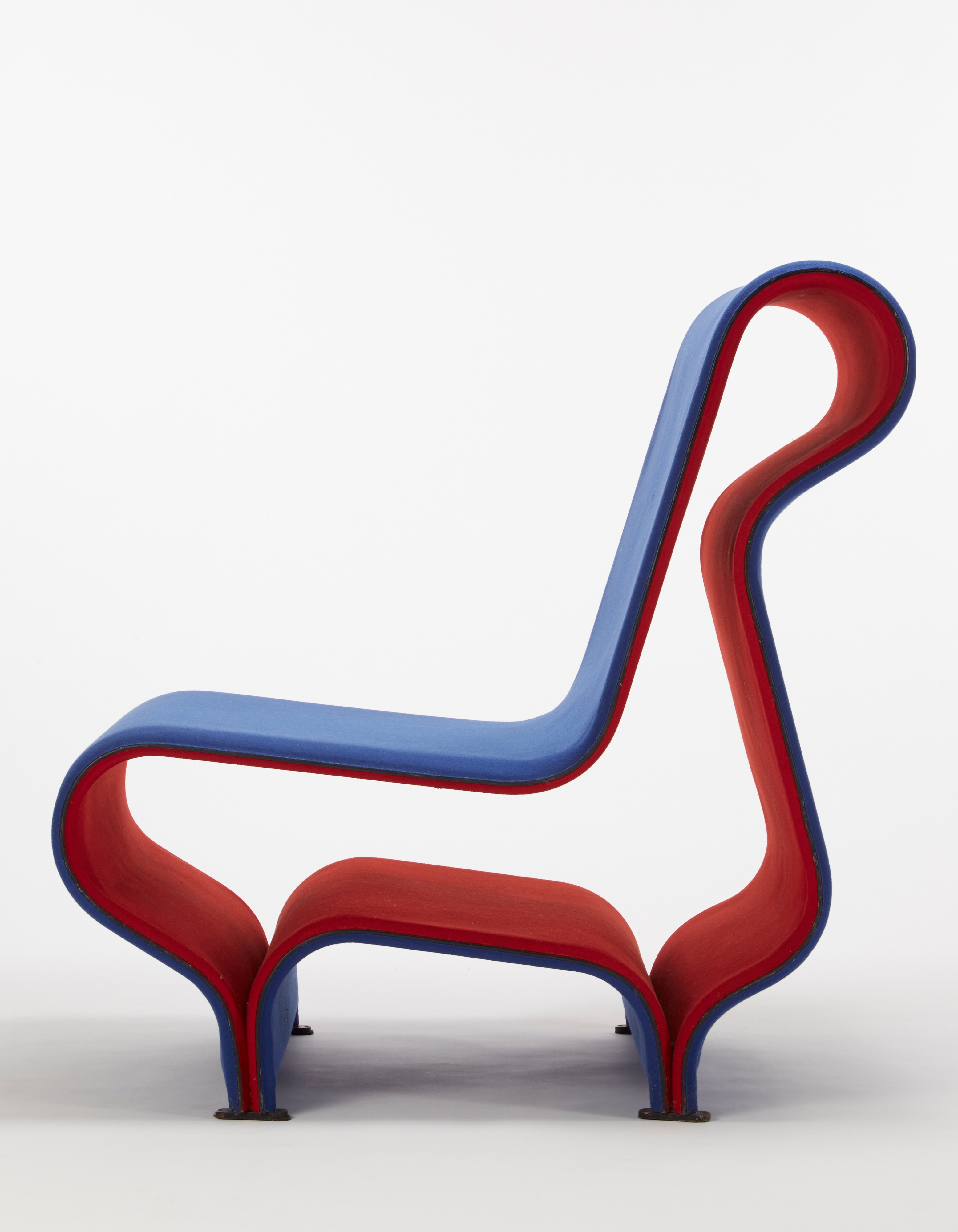 Kunde kontoførende Positiv Tom Dixon | Armchair model Loop Chair | MutualArt