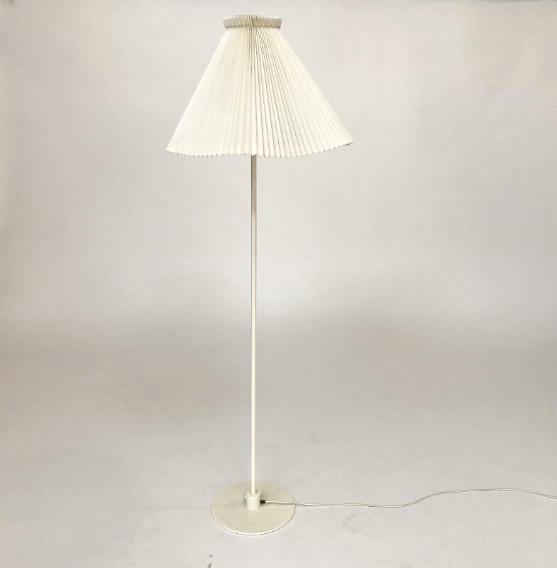 Flemming Agger Floor Lamp Of White, Pleated Lampshade Auctions