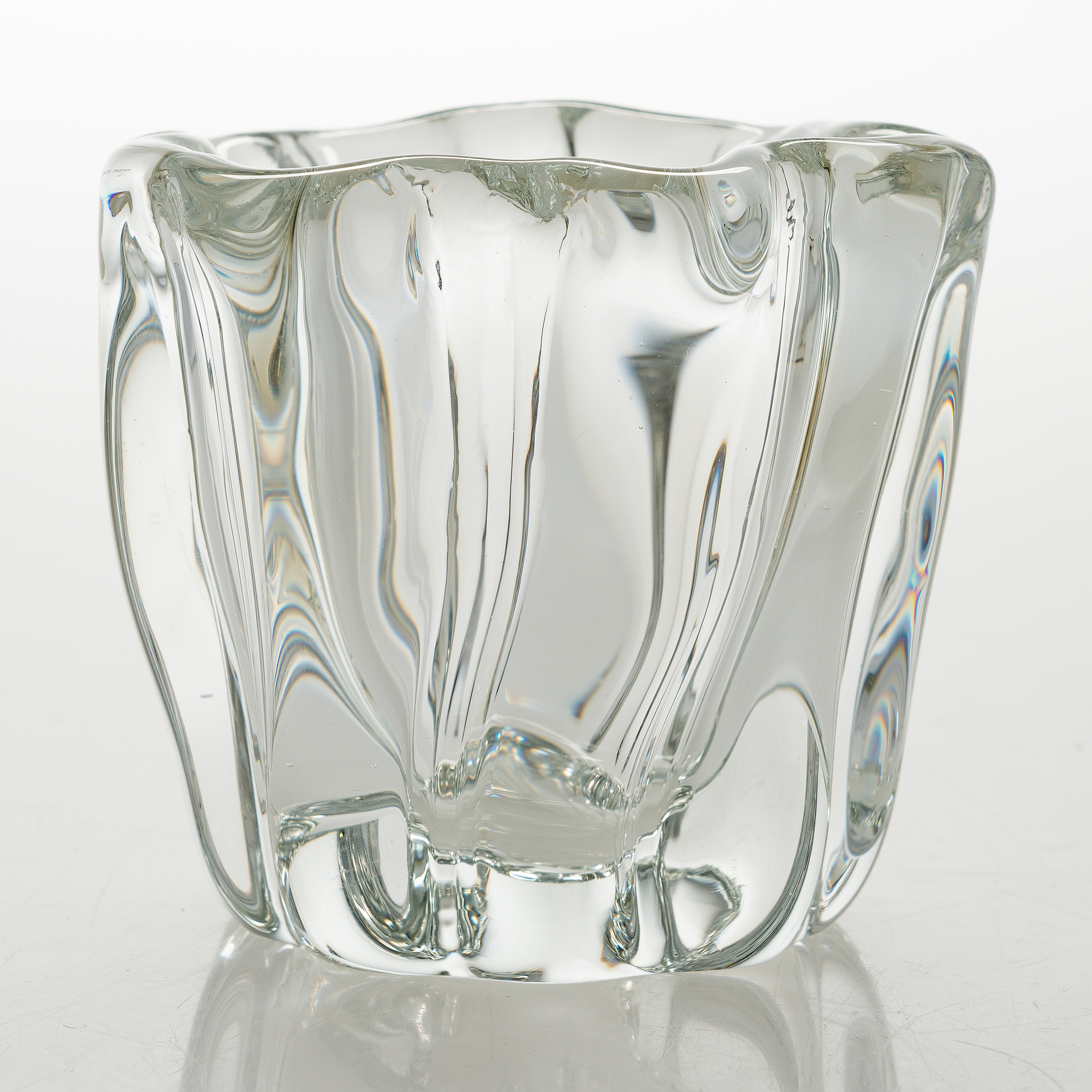 Tapio Wirkkala | A glass vase 'Kalvolan kanto' | MutualArt