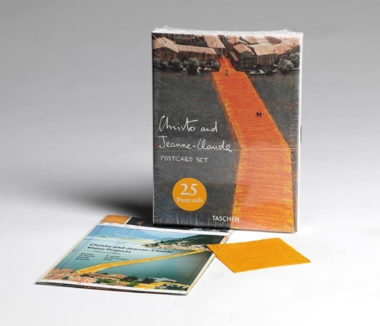 Christo and Jeanne-Claude Postcard Set