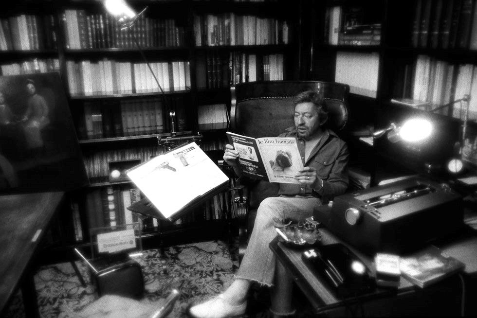Tony Frank | Serge Gainsbourg in his library, 5 bis rue de