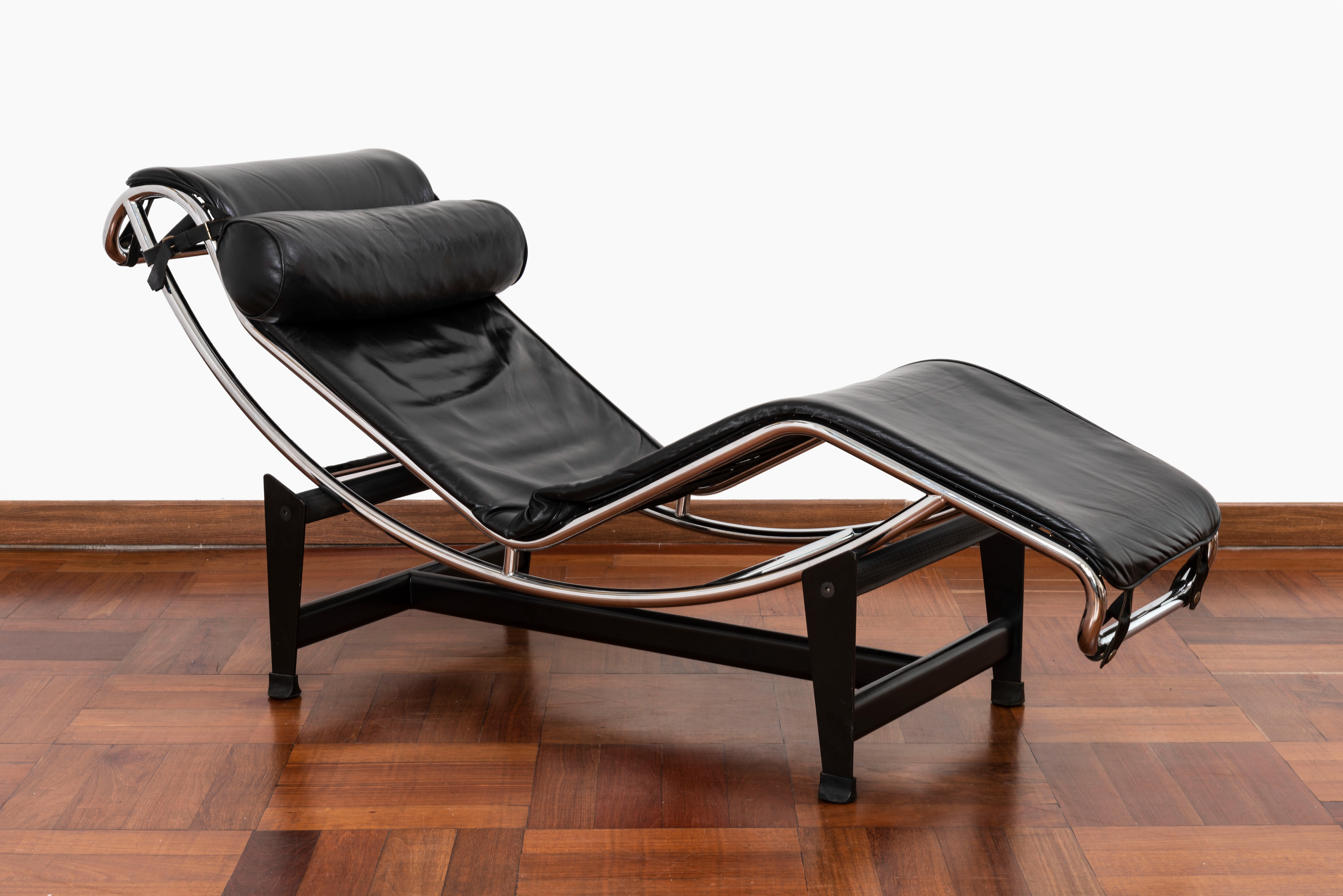 Chaise Longue: Le Corbusier's Relaxing Machine celebreMagazine