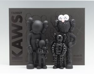 KAWS Family Vinyl Figures Set Brown/White/Blue/Black - US