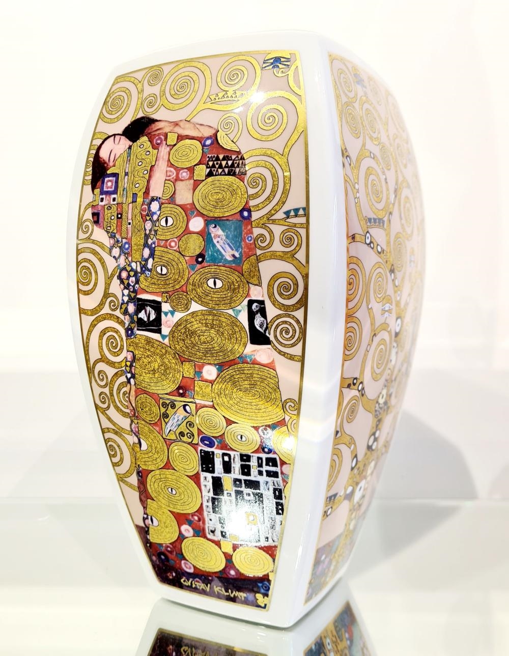 Folkeskole pouch elev Gustav Klimt | The Tree of Life Vase MM | MutualArt
