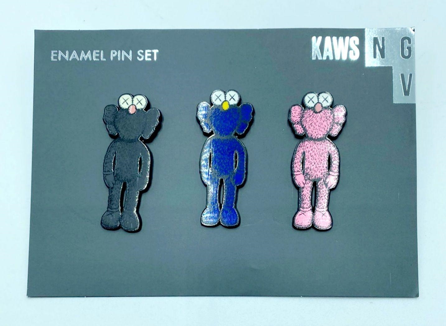 カウズ BFF Pins - Set of 3 KAWS x NGV Sky Blue Pink Yellow