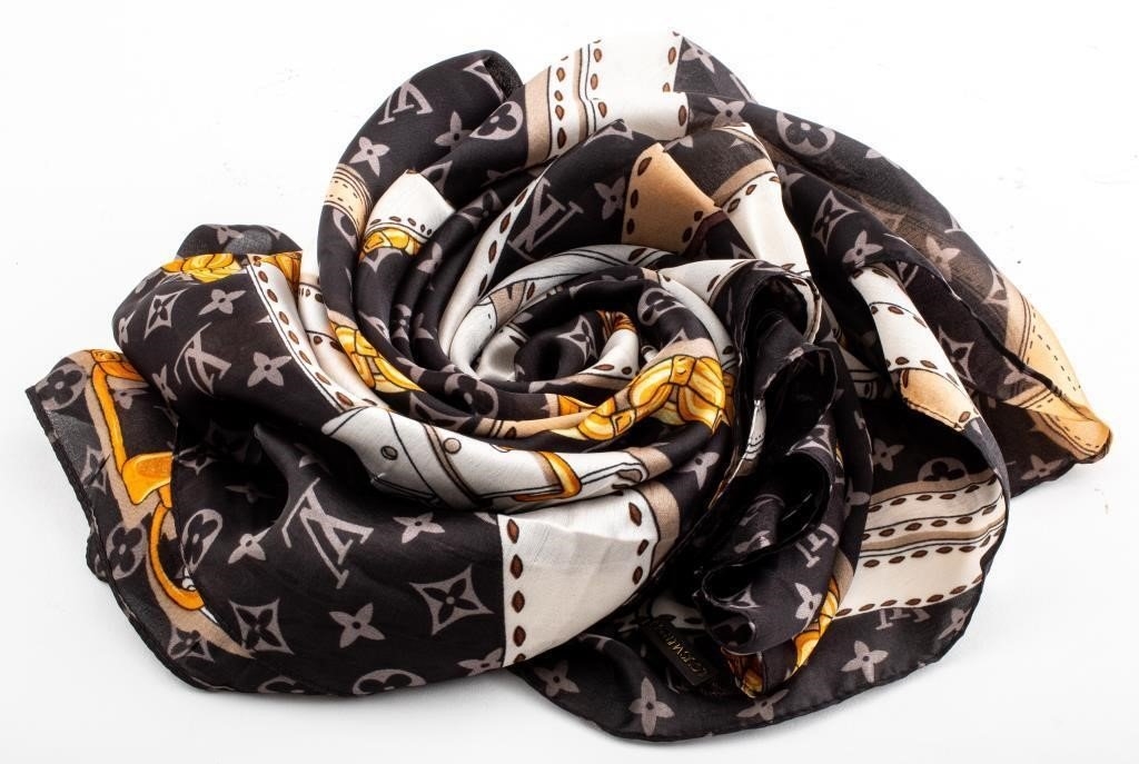 LOUIS VUITTON BANDEAU II 14 WAYS TO STYLE AND WEAR A SILK SCARF !! 