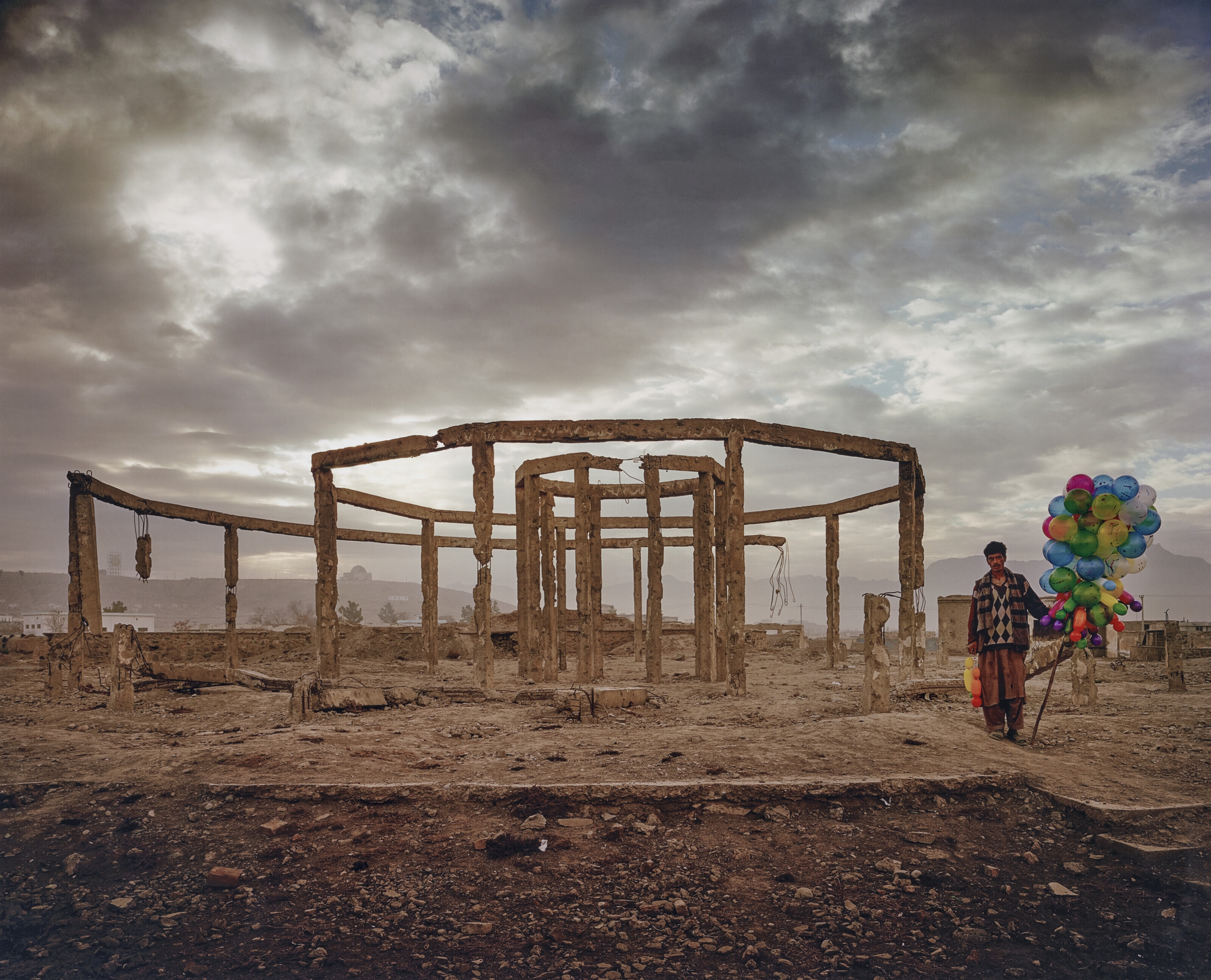 Simon Norfolk | Former teahouse in a park next to the Afghan