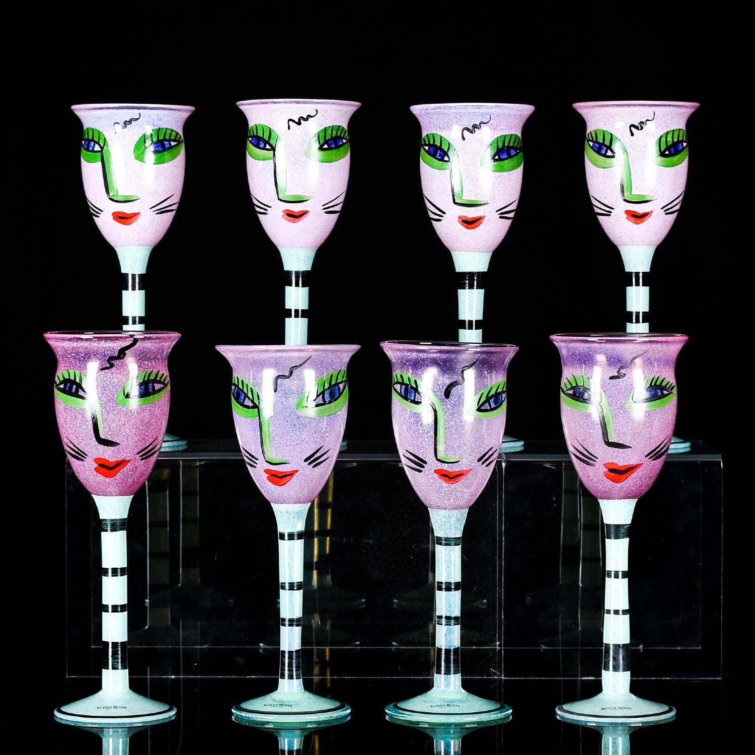 Ulrica Hydman-Vallien | Signed: Kosta Boda Artist Coll Ulrica HV 