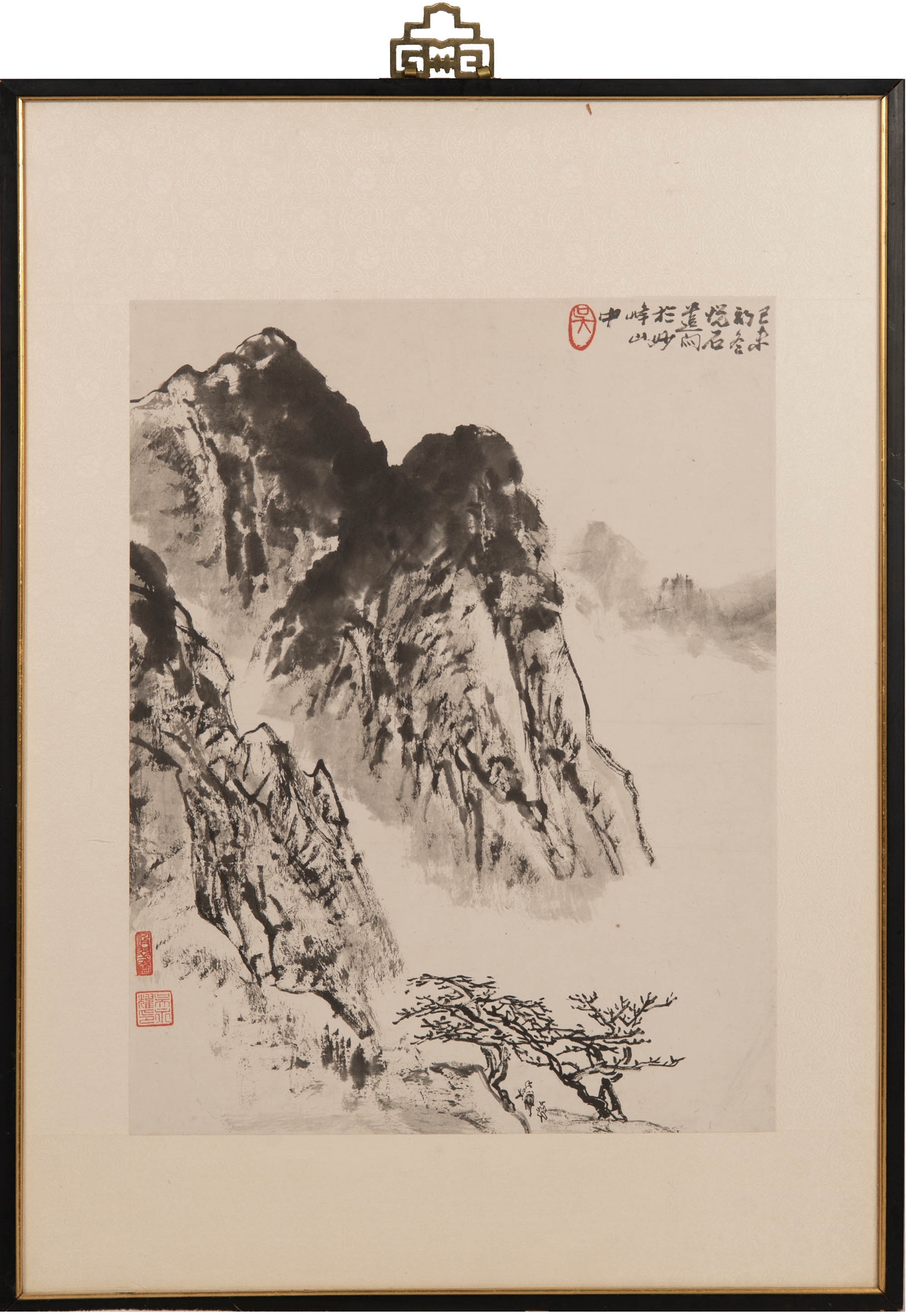 台湾人気陶芸家 雨墨（柯志正）在銘 両面手描き青花山水漢詩筆洗 文房書道具 Wu Yueshi | 吳悅石水墨山水鏡框A Chinese landscape painting | MutualArt