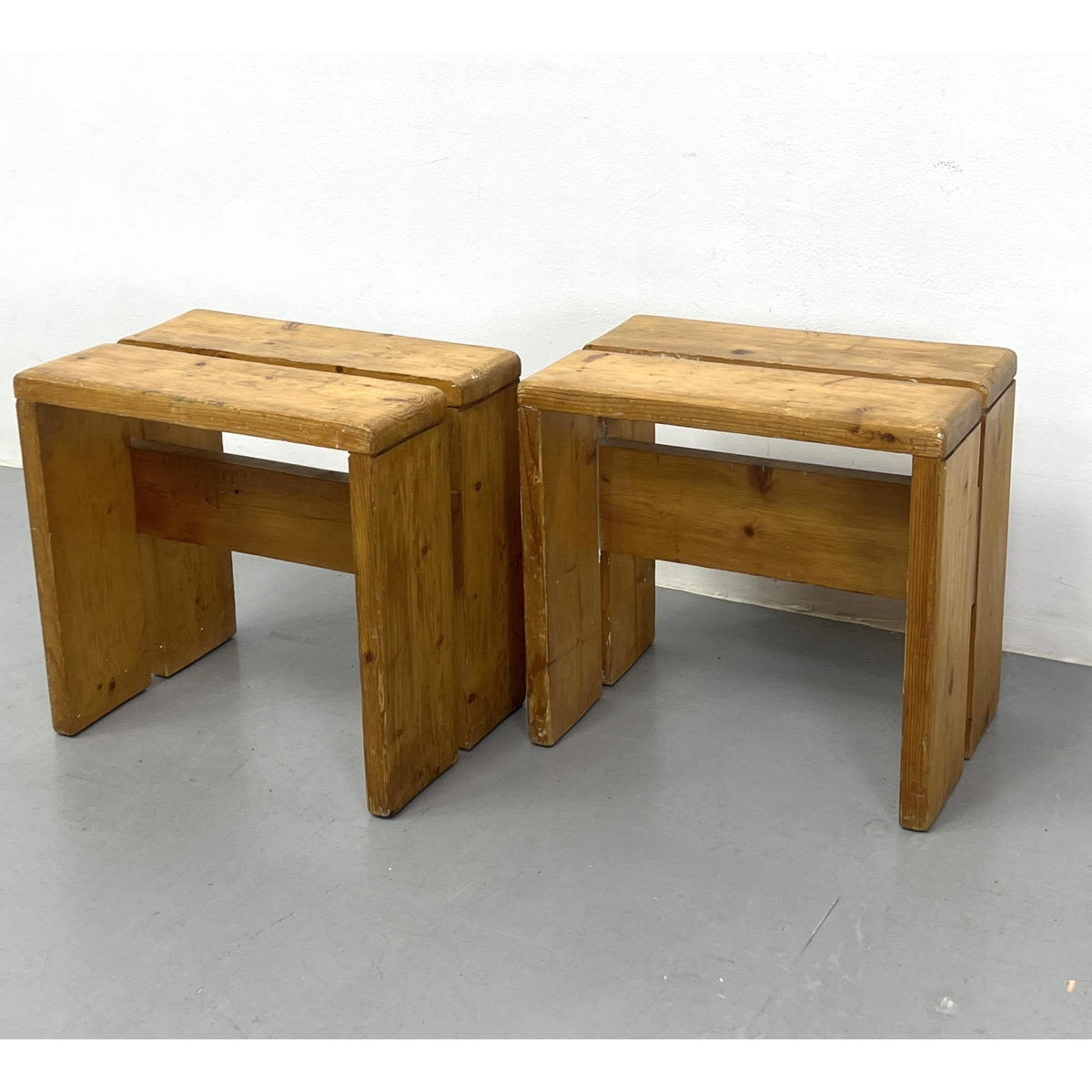 Pair of benches and table model les Arcs by CHARLOTTE PERRIAND