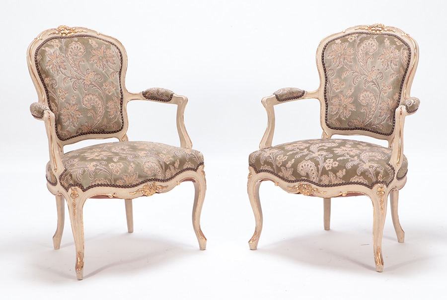 Pair of French Louis XVI Style 1900s Painted and Parcel-Gilt