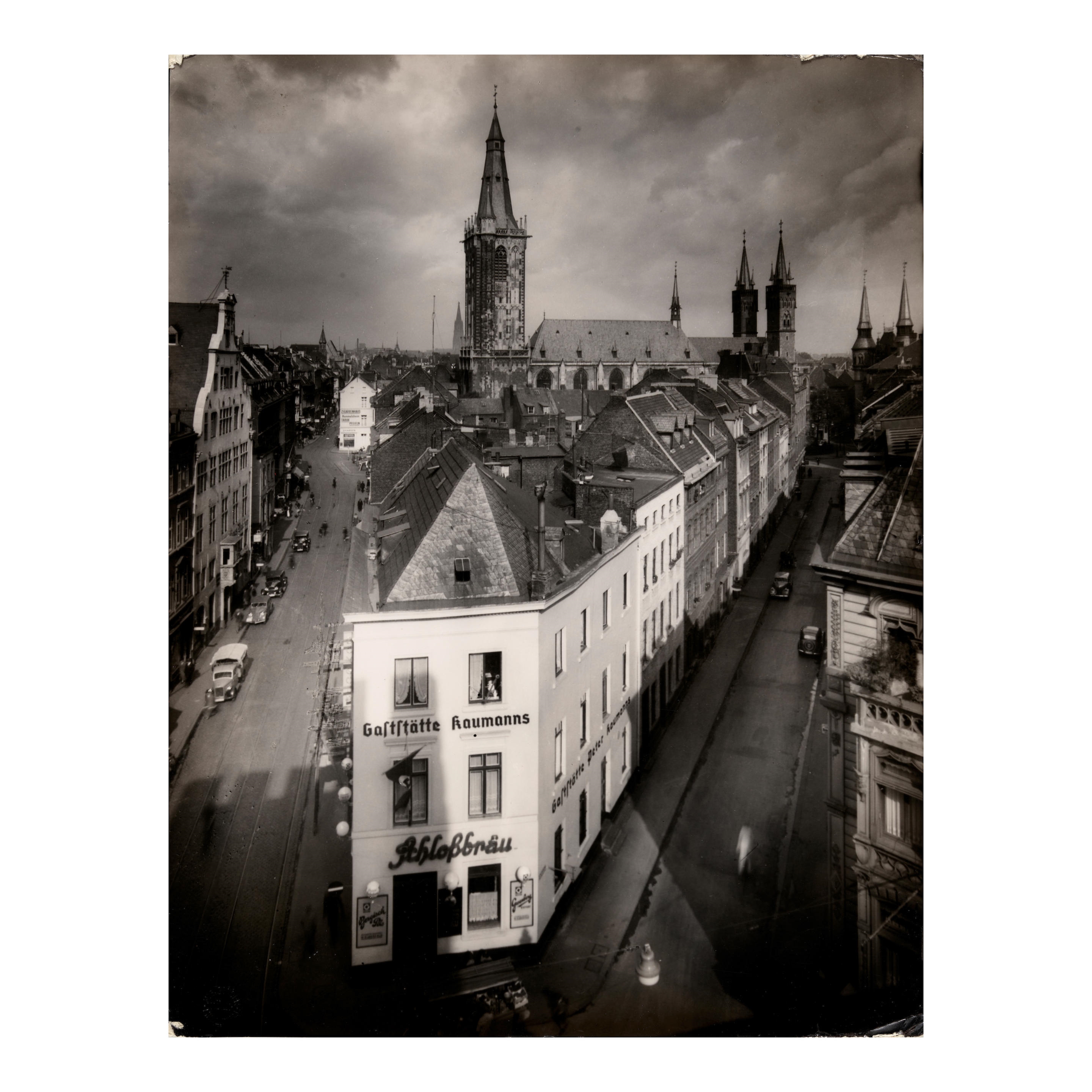 August Sander | Severinstrasse, Köln (ca. 1935) | MutualArt