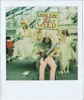 Public Performance Mermaid Parade - The Fantastic Nobodies