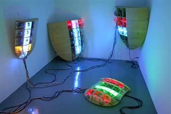 Bounds (liens) - Mihael Milunovic