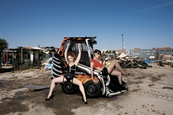 Democracia - Galerie Caprice Horn