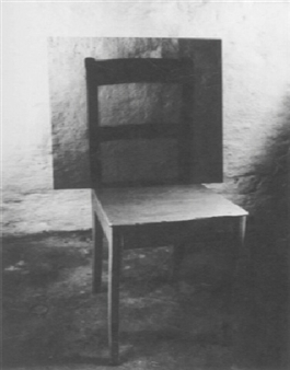 Bilder mit Stühlen - Loni Liebermann