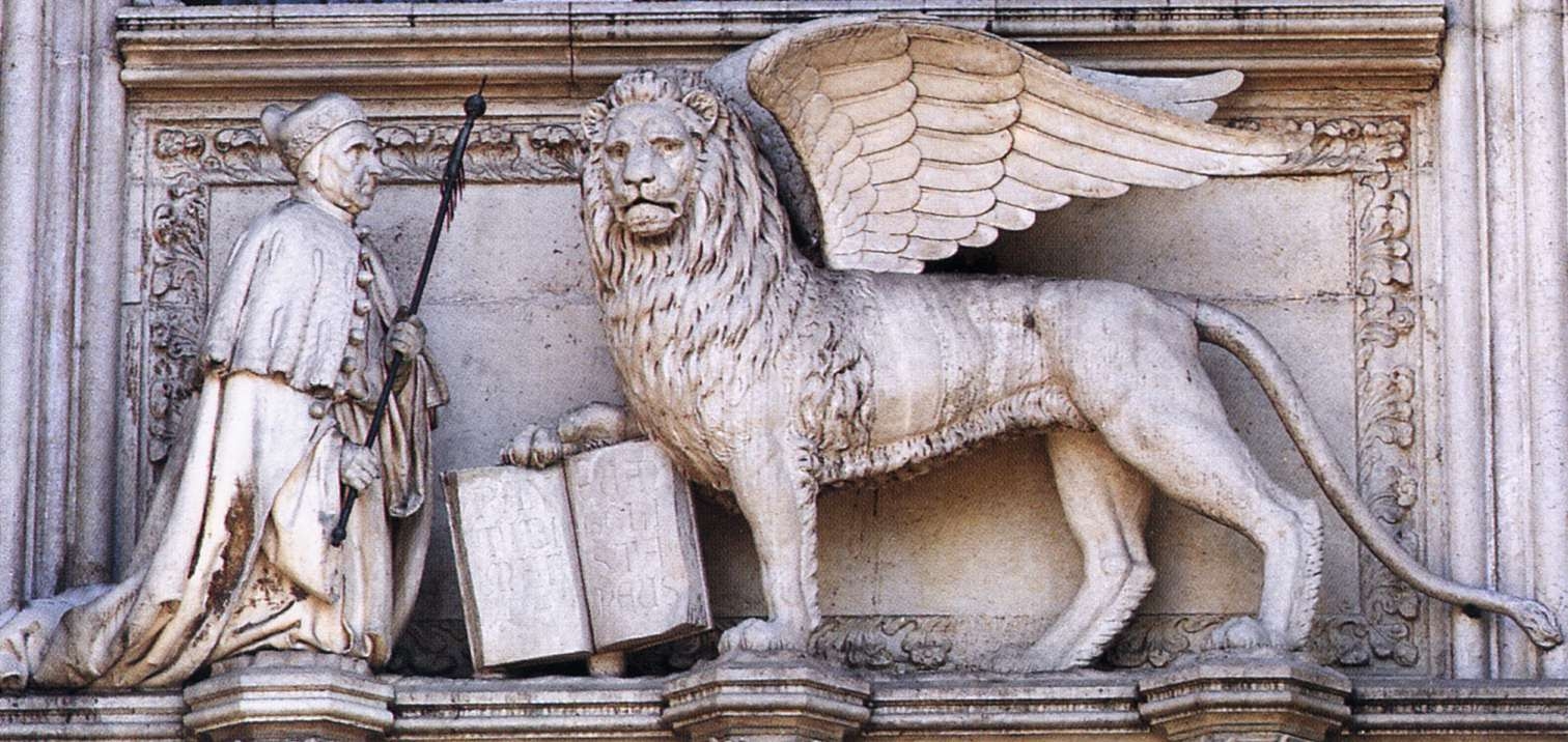 Венецианский Лев Святого марка барельеф