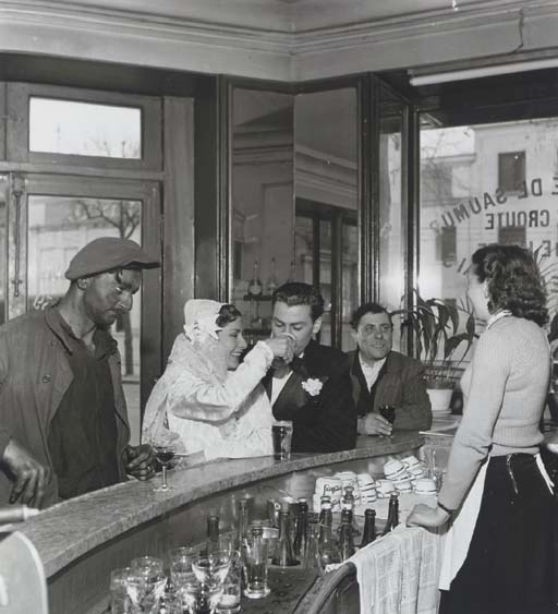 Mariage Noir et Blanc by Robert Doisneau, 1950