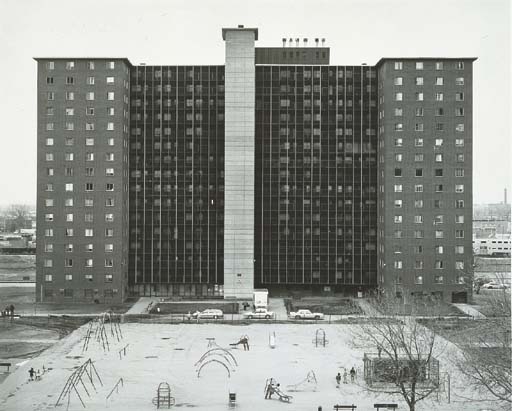 South Lake Street Apartments 2, Chicago by Thomas Struth, 1990