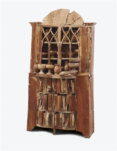 Artwork by Manolo Valdés, LIBRERÍA APARADOR