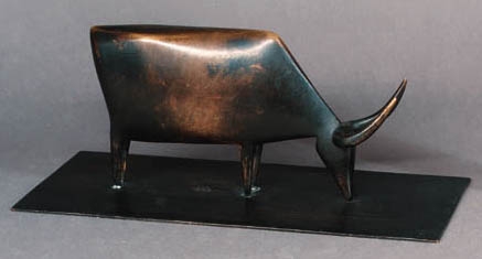 Grasende Kuh by Ewald Mataré