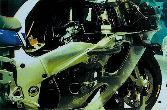 SANS TITRE (MOTEUR) by Xavier Veilhan, 1996