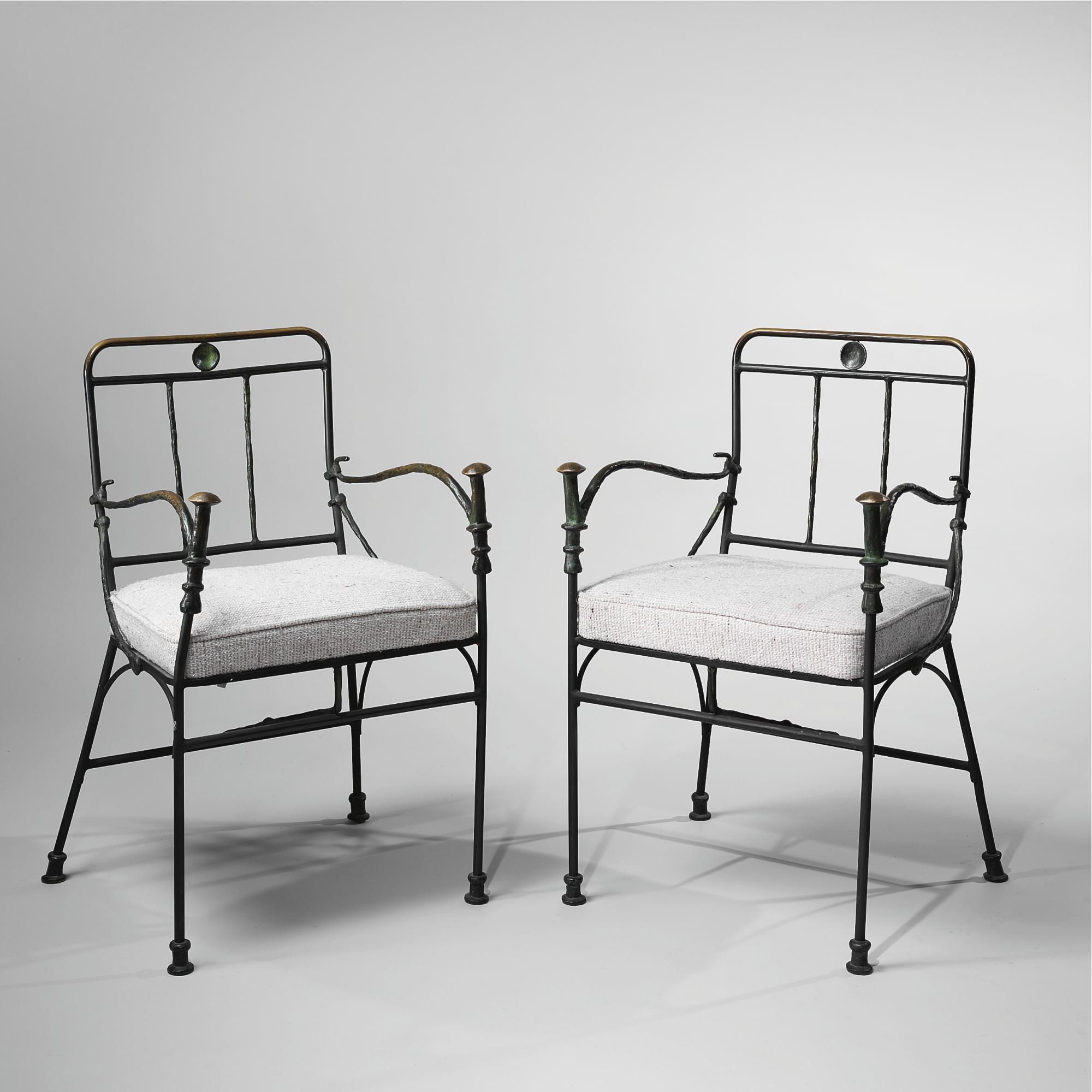 Diego FAUTEUILS AUX POMMEAUX DE CANNE (2 CHAIRS) (Circa