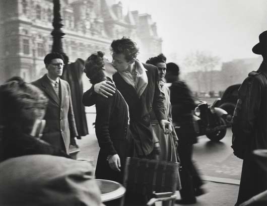 Le baiser de L'Hotel de Ville by Robert Doisneau, 1950