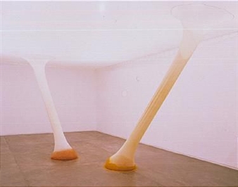 It happens in the frictions of the bodies - Ernesto Neto