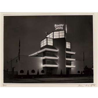 PRESSA AT NIGHT - Werner Mantz