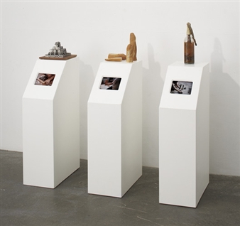 Autoflagelación, Supervivencia, Insubordinación (Self-Flagellation, Survial, Insubordination) - Carlos Garaicoa