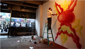 To Enliven Empty Storefronts, Landlords Welcome Artists