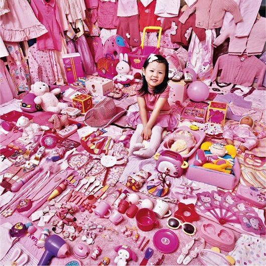 Jeongmee Yoon | Seohyun and Her Pink Things from The Pink Project (2007 ...