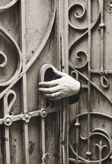 Work- 32 (Entreda 1) by Helena Almeida, 1977