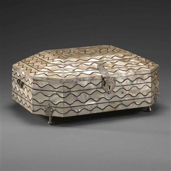 CAJA DE NÁCAR - South American School, 18th Century