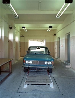 Wagenkontrolle, Grenzübergang Marienborn STASI-secret rooms - Daniel Fuchs